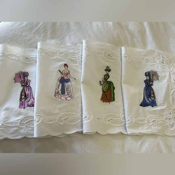 Battenberg Lace Placemats | Vintage Ladies Embroidered | Set Of 4 - Picture 1 of 12